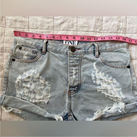 RARE Revolve X One Teaspoon Light Wash Hawks Cheetah Distressed Denim Shorts -30 - Picture 7 of 12